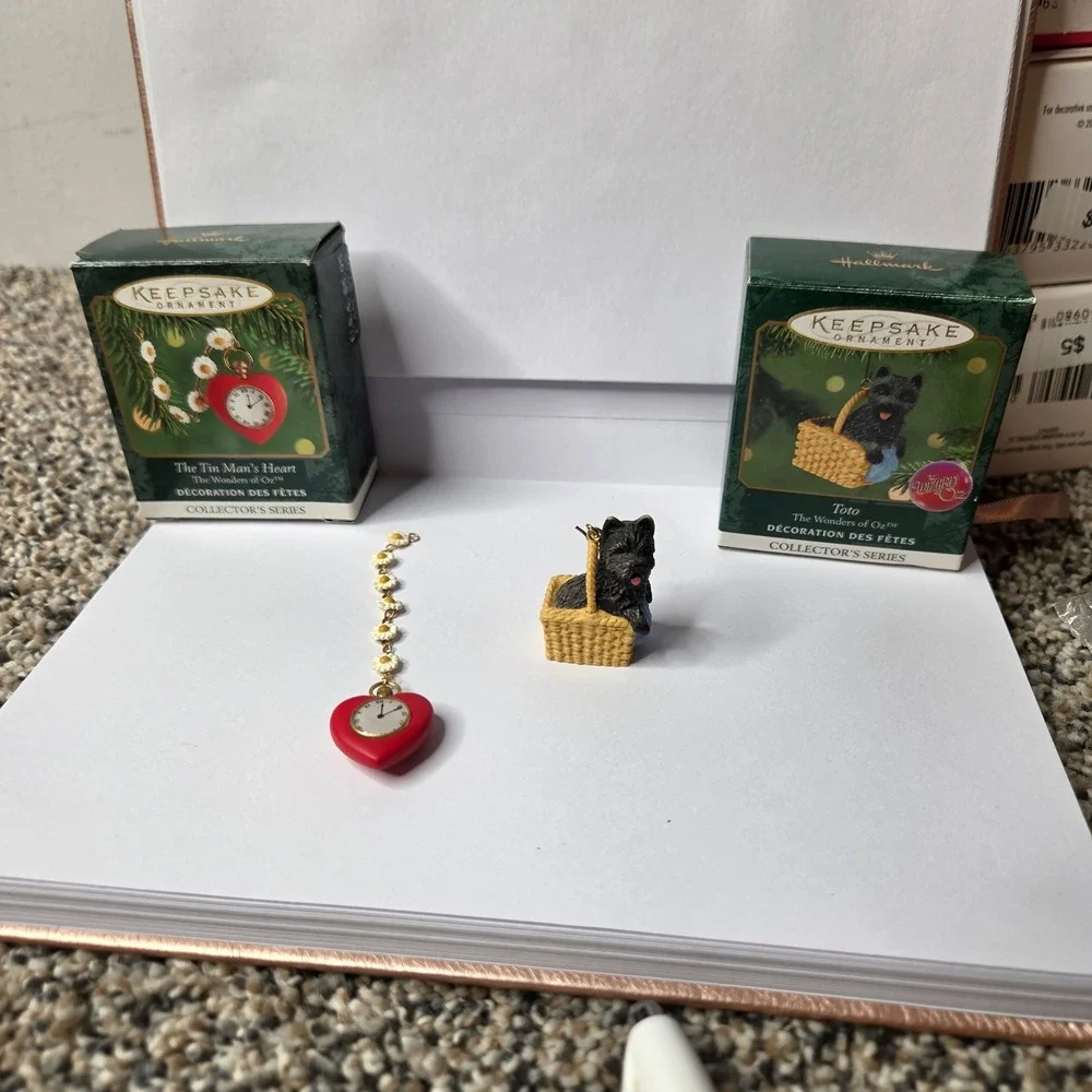 Hallmark Keepsake The Wonders of Oz Toto & Tin Man Heart Mini Ornaments 2001